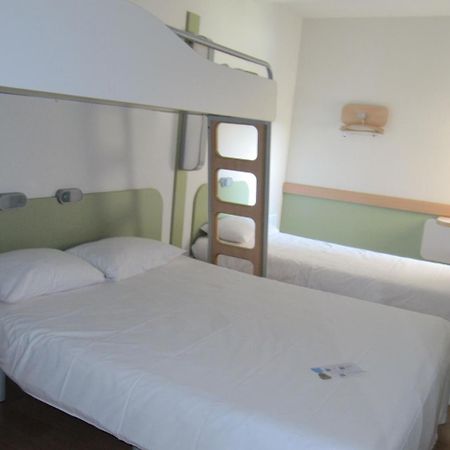 Ibis Budget Понтиви Екстериор снимка
